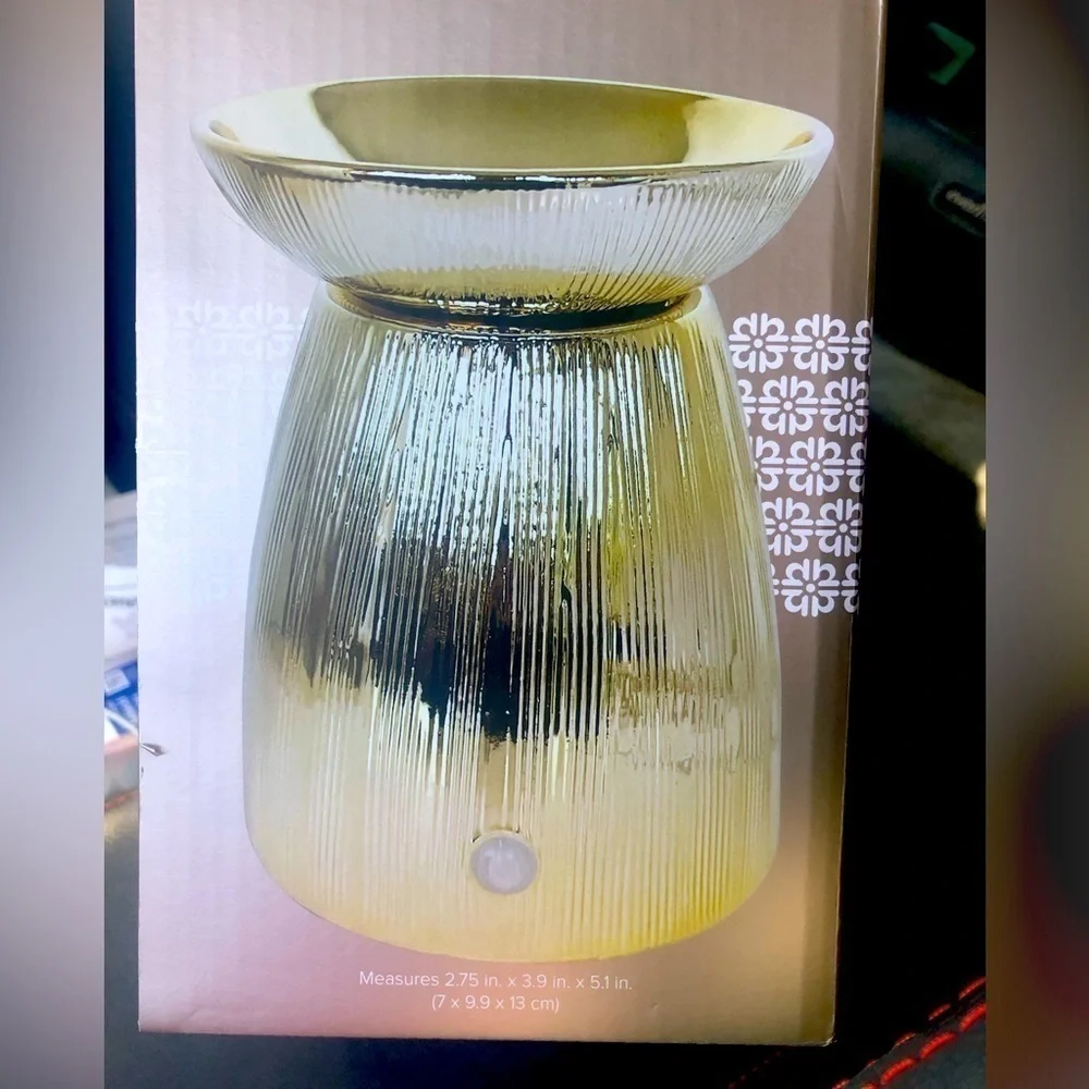 Mikasa Gold Electric Tart Warmer W/Signature Scent Tarts
